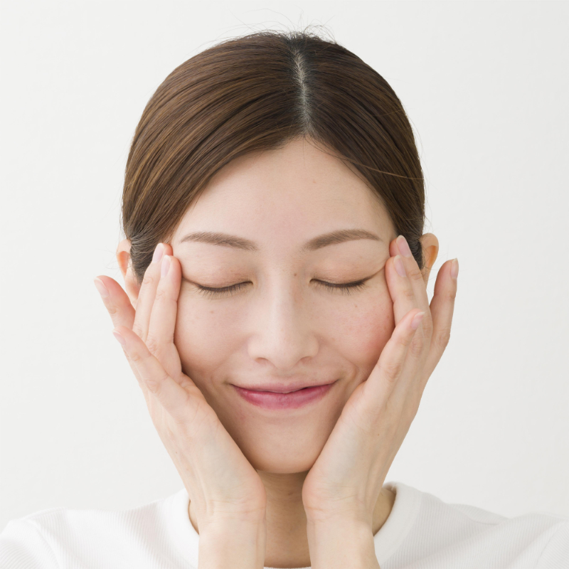 30秒間、手のひらで包みこんで浸透させる